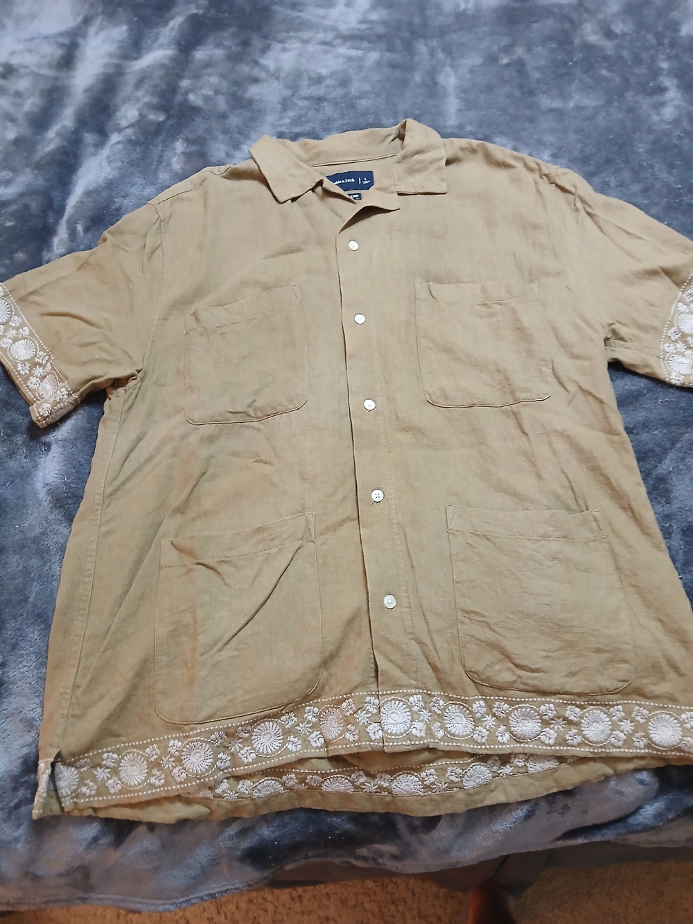 Abercrombie & Fitch Tan Short-Sleeve Button-Down Shirt with White Embroidery